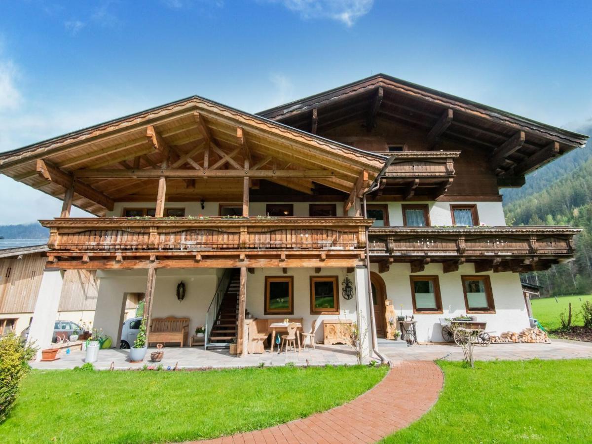 Apartment In Saalfelden Am Steinernen Meer Exterior foto