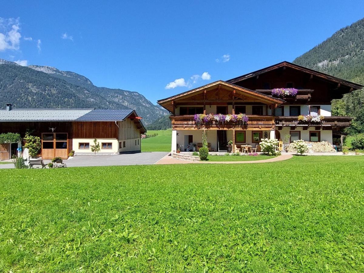 Apartment In Saalfelden Am Steinernen Meer Exterior foto